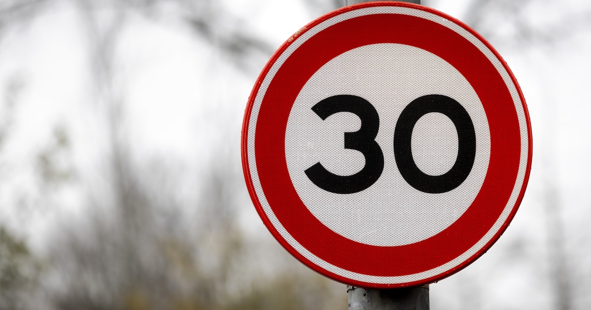 Amsterdam: limita de 30 km/h devine normală, dar șoferii nu o respectă încă